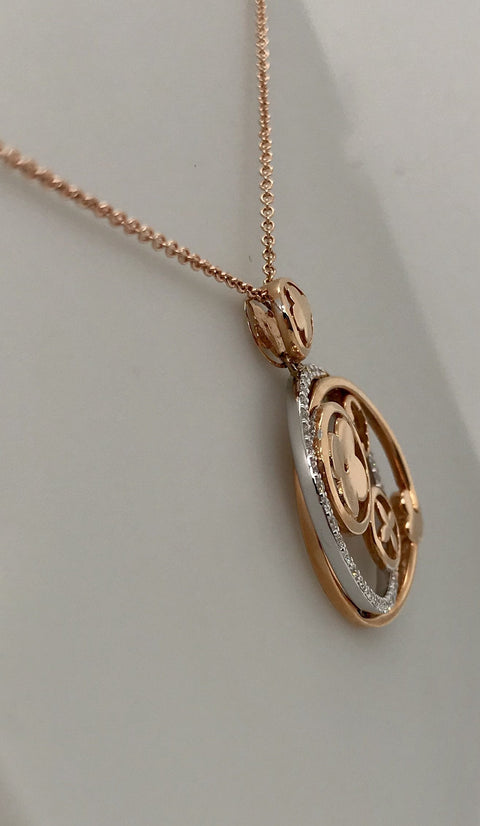 Boutique Selection Pendant & Chain