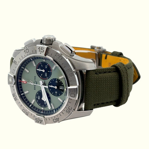Breitling Avenger B01 Chronograph 44mm reference AB0147